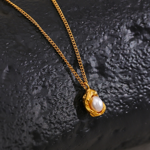 Charm Chic Pearl Drop Pendant Necklace - Picture 3 of 9